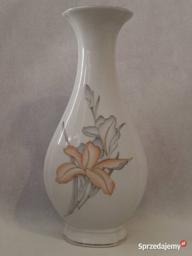 Piękny porcelanowy chiński wazonsygnowany Porcelana i szkło Inowrocław sprzedam