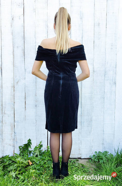 Czarna sukienka vintage M 38 Diana welur