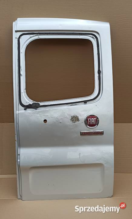 FIAT TALENTO NV300 TRAFIC VIVARO DRZWI PRAWY TYŁ Trzciel