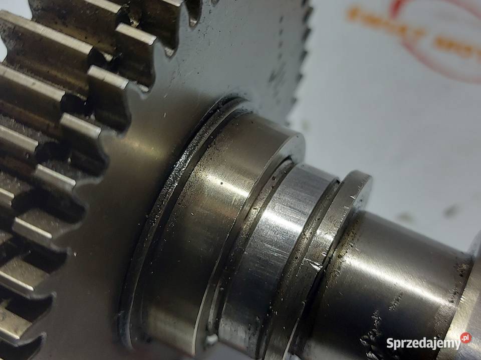 Opel INSIGNIA 20 CDTI 11r wałek rozrządu