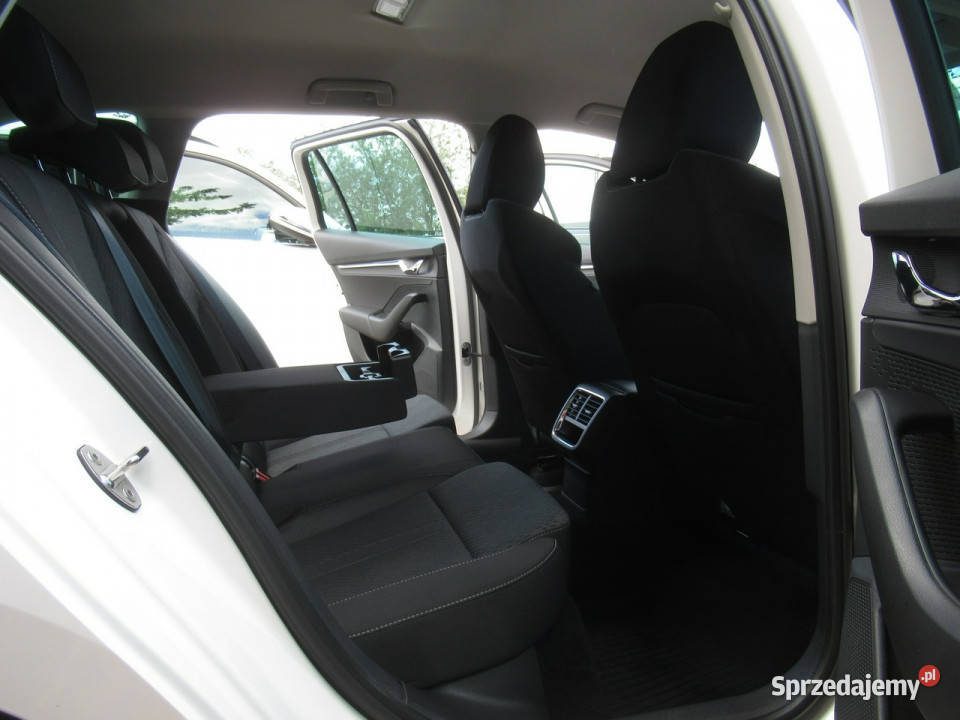 koda Octavia BEZWYPADKOWY Matrix LED Keyless Warszawa