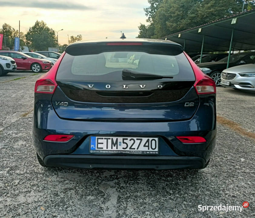 Volvo V40 zadbany serwisowany doinwestowany II granatowy sprzedam