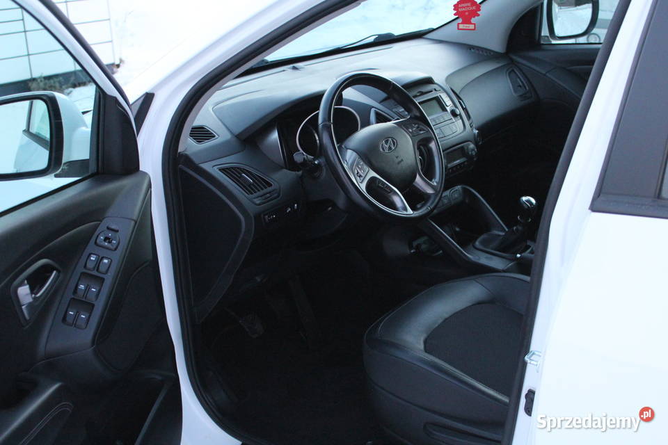Hyundai IX35 2015r 17 CRDI Mały przebieg Stan elektryczne lusterka pomorskie