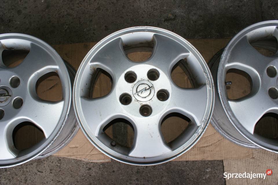 Felgi aluminiowe 5x110 6Jx15 ET43 Opel Zafira Nozdrzec