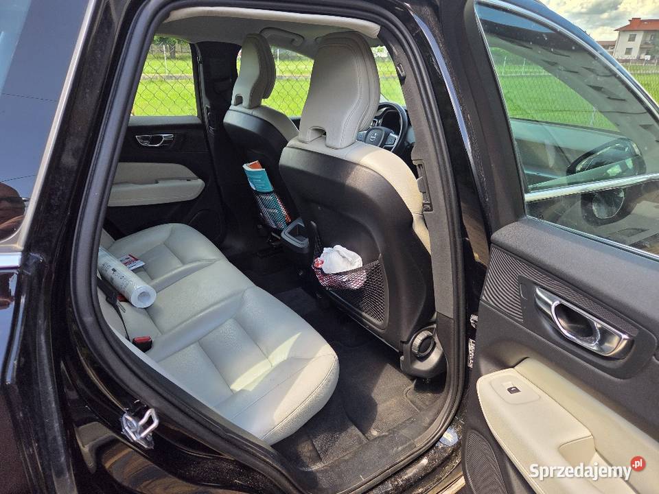 VOLVO XC60 Krasne