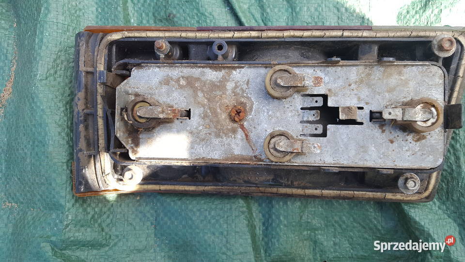 VW Golf MK1 I 2 tylnie lampy Hella z panelami i osobowe Lewin Brzeski