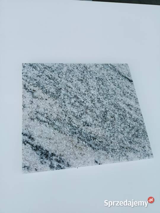 Parapety kamienne granitowe na wymiar Okna i parapety Poddębice