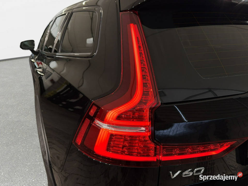 Volvo V60 Cross Country VAT 23 20B4 mHEV D 197