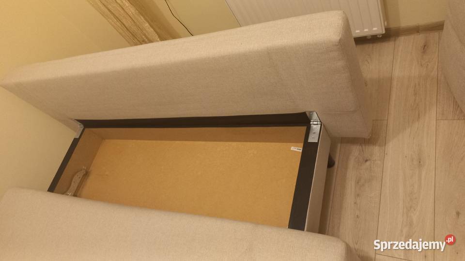 Kanapa rozkładana z pojemnikiem na pościel i sprzedam