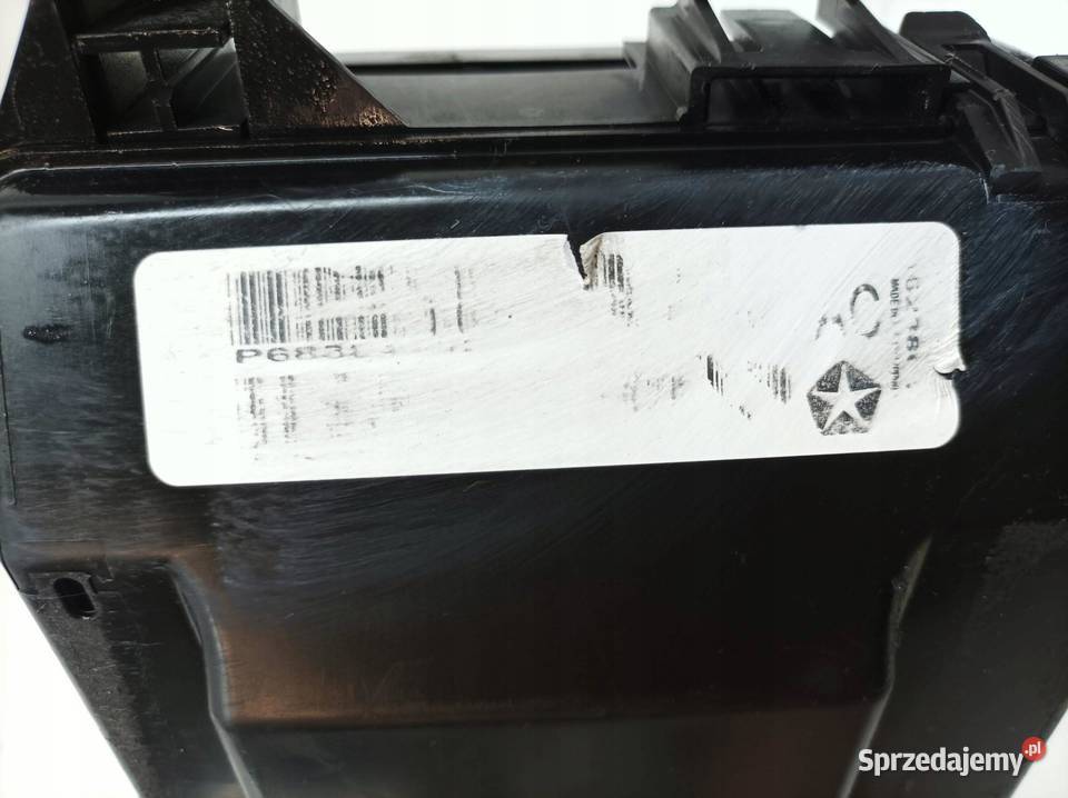 SKRZYNKA BEZPIECZNIKÓW 68384402AC 57 HEMI Dodge Skrzynki bezpieczników świętokrzyskie sprzedam