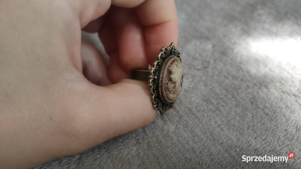 Regulowany pierścionek vintage retro piękny Tarnowskie Góry