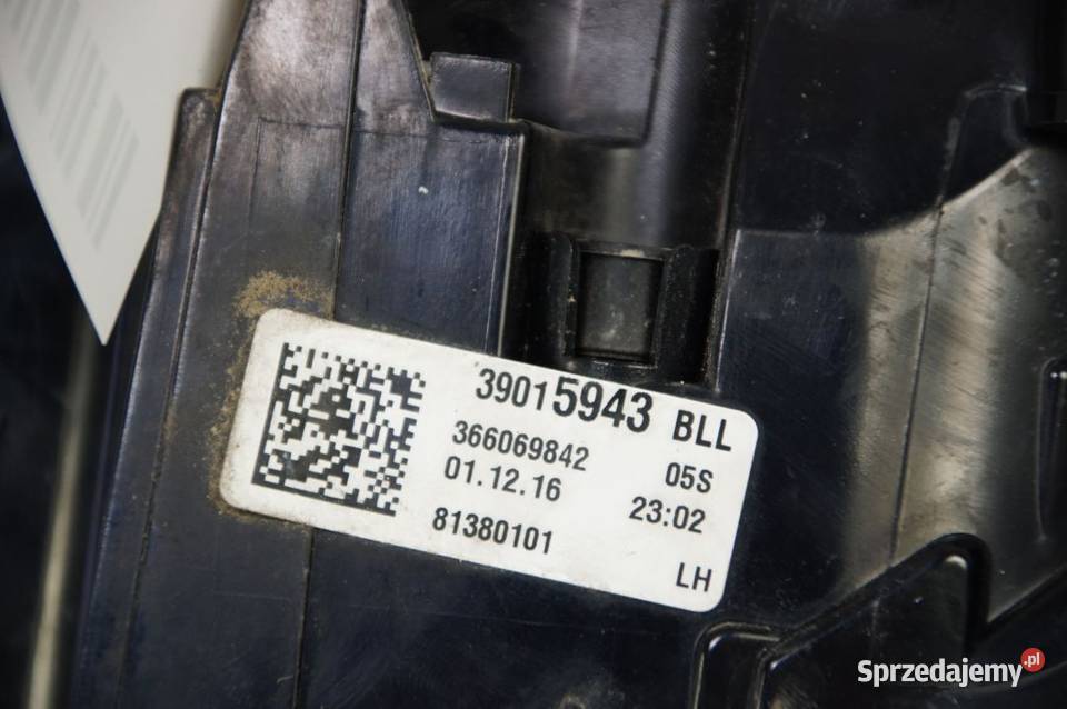 LAMPA LEWA TYŁ OPEL ASTRA K 39015943 Lipno