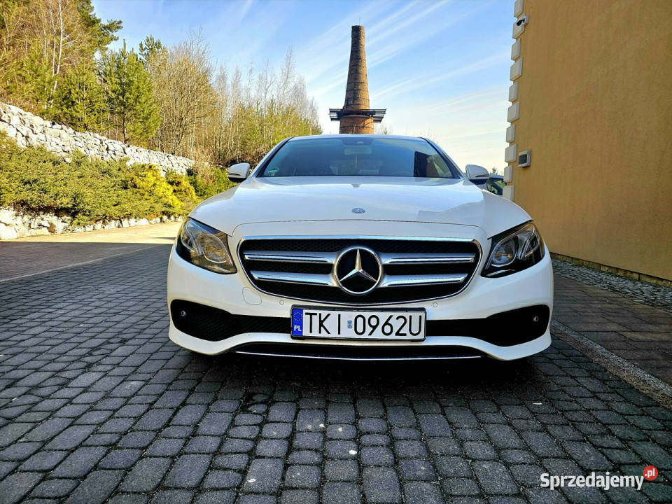 Mercedes E 220 195 Avangarda Wirtual Ambiente garażowany Mercedes-Benz Zagnańsk sprzedam