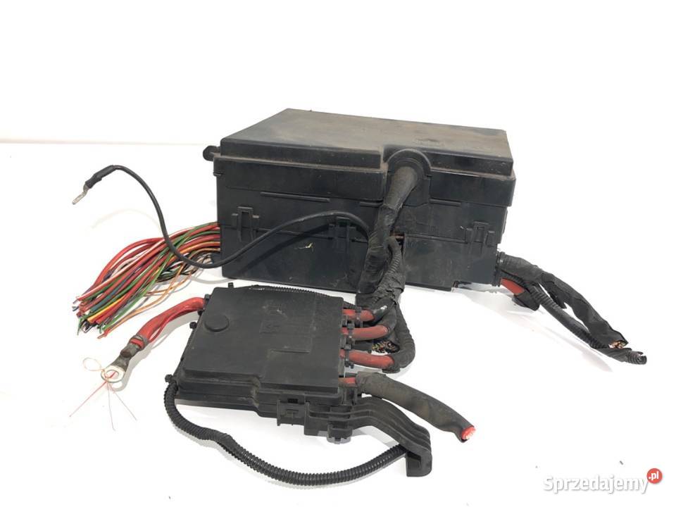 SKRZYNKA BEZPIECZNIKÓW VOLVO V50 8688040 Kombi podkarpackie sprzedam