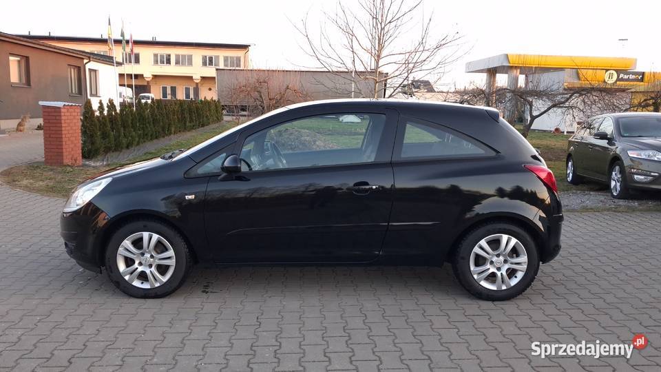 Opel Corsa D benzyna 14 90 2007 Hyżne