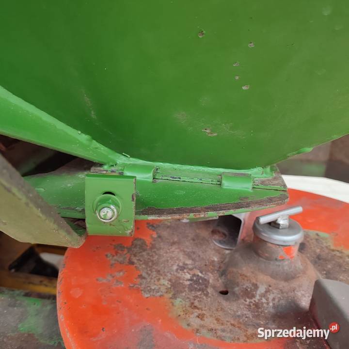 Rozsiewacz AMAZONE ZAU 1001 nieuszkodzony Filipów sprzedam