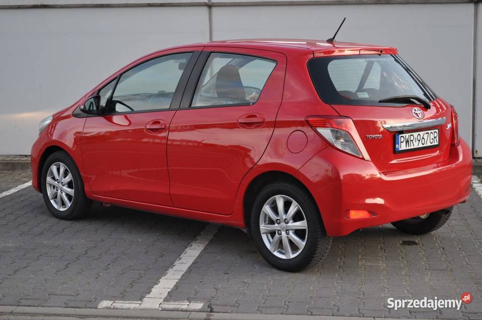 Toyota Yaris 10 benzyna 2013 147 600 Android komputer pokładowy Września