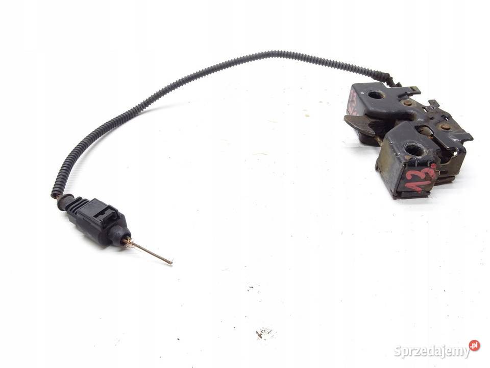 ZAMEK ZATRZASK RYGIEL MASKI PRZÓD VW GOLF VII