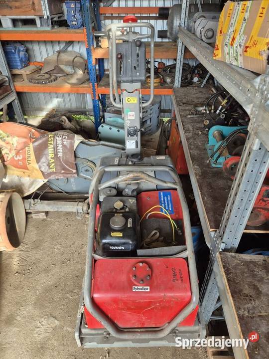 Walec wibracyjny ALTRAD BELLE TDX 650 Kubota Mszana Dolna