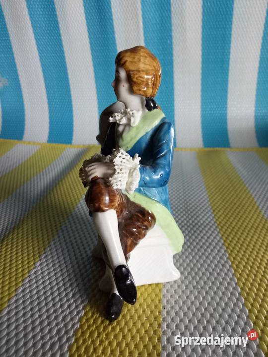 Figurkę sprzedam Porcelana i szkło kujawsko-pomorskie Borówno sprzedam