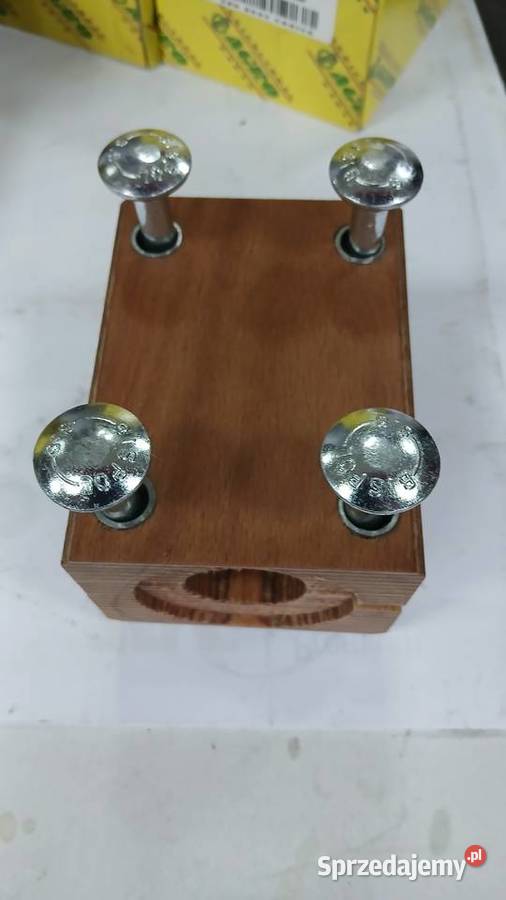 Panewka drewniana ze śrubami wytrząsacza Claas Radomsko