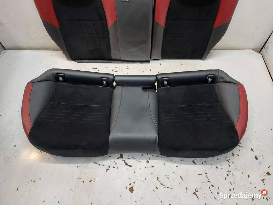 Subaru WRX STI 2015 fotele kanapa alcantara dolnośląskie