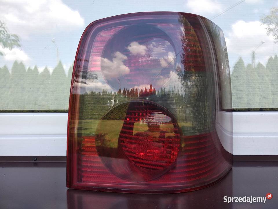VW Passat B5 LIFT kombi Variant lampa tył tylna prawe Lampy tylne Sieradz