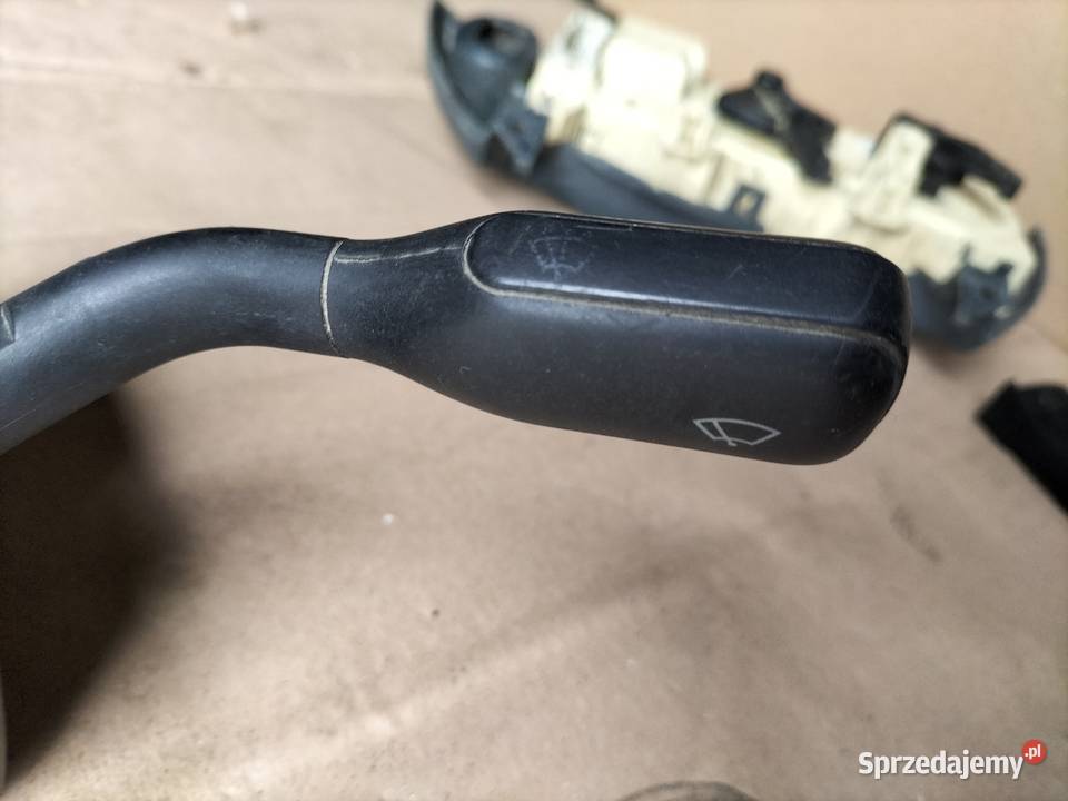 PRZEŁĄCZNIK ZESPOLONY MANETKA RAK Audi 80 osobowe Części lubelskie Kamień-Kolonia