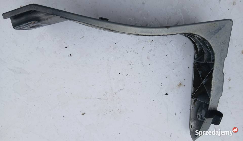Audi A4 B6 B7 wspornik błotnika Lewy ślizg Rok produkcji 2004 Szczerbice