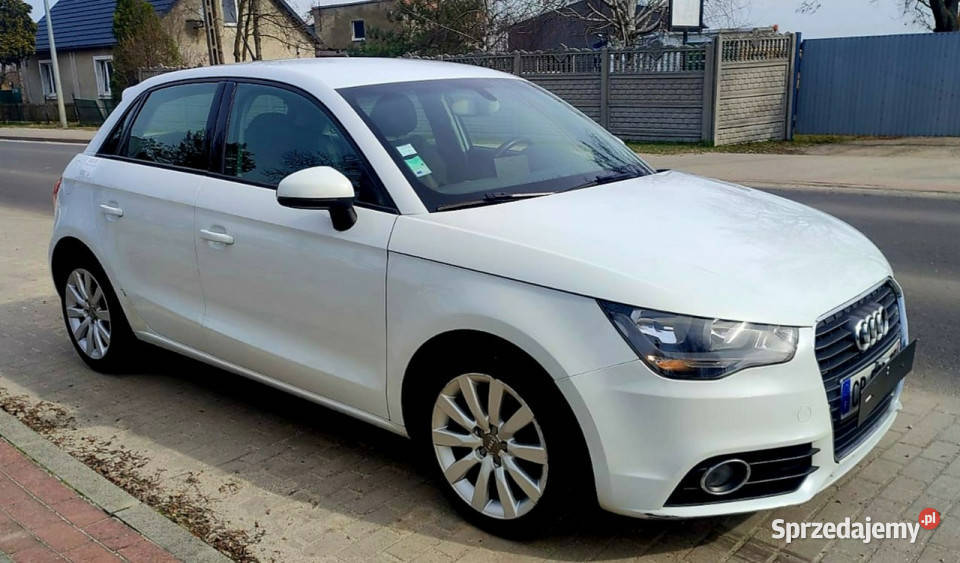Audi A1 A1 5 drzwi zadbane 16tdi 8X 2010 Audi