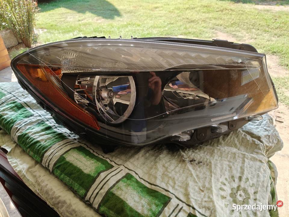 Lampa reflektor przedni prawy Mercedes cla 117 osobowe Lampy przednie łódzkie Inowłódz