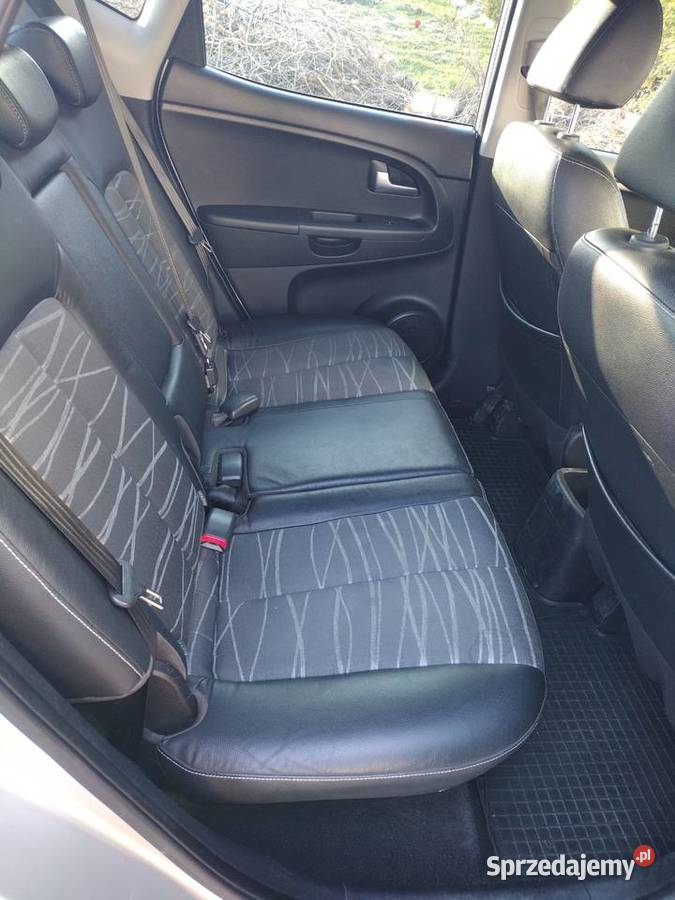 Sprzedam Kia Venga 1 6 benzyna LPG Jadowniki