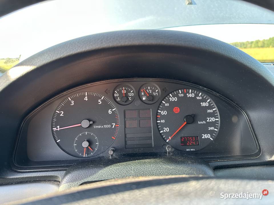Sprzedam Audi A4 B5 16 benzyna lubelskie Lubartów sprzedam