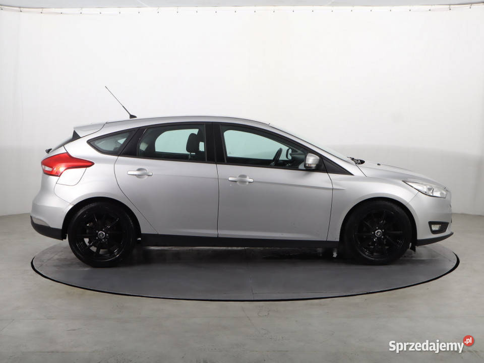 Ford Focus 15 TDCi srebrny