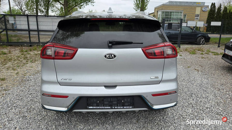 Kia Niro 16 GDI 140 Plug in 85 Kamera Navi Skóra srebrny Otwock Mały