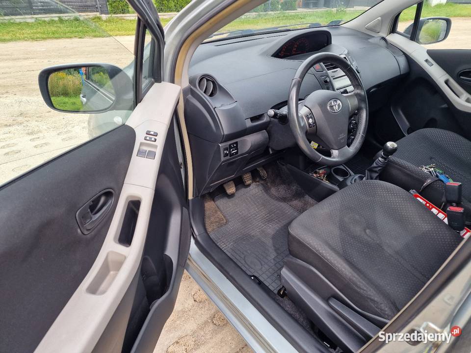 Toyota Yaris II LIFT 13SalonPlbez korozji Niestępowo