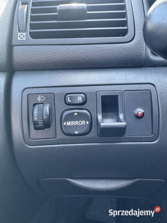 Toyota corolla e12 mały przebieg Chrząstawa Wielka