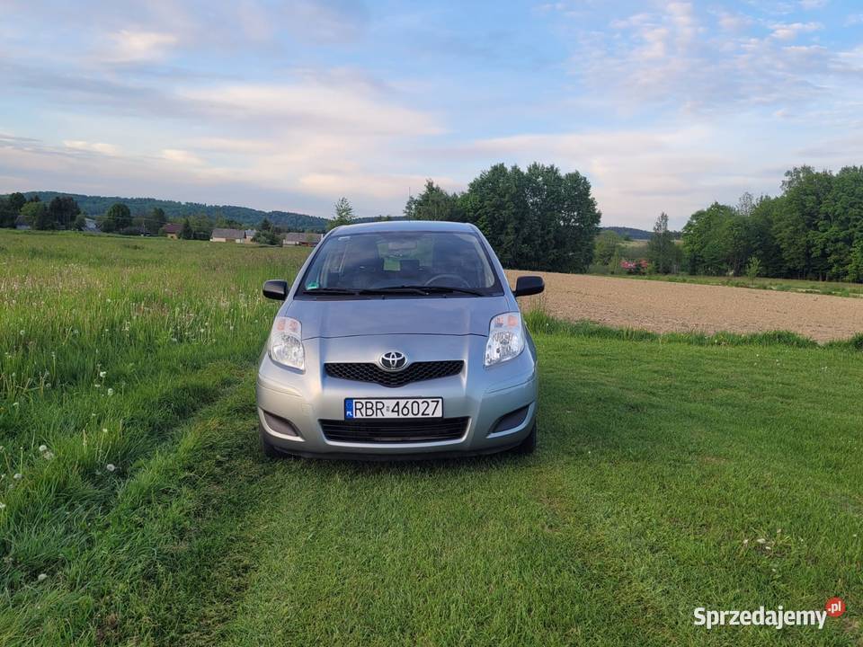 TOYOTA YARIS 13 BENZYNA 2009 LIFT Yaris podkarpackie Haczów