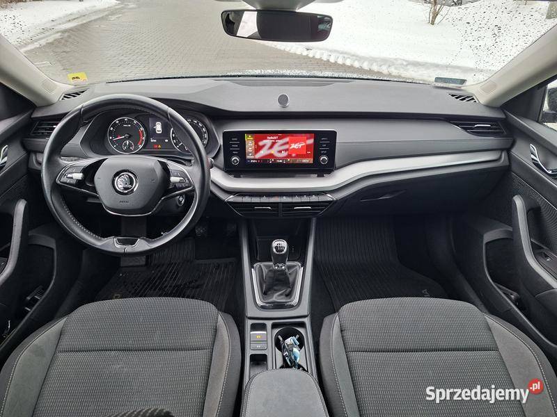 SKODA Octavia IV Ambition Kombi 15 TSI 150 8688 nieuszkodzony Warszawa sprzedam