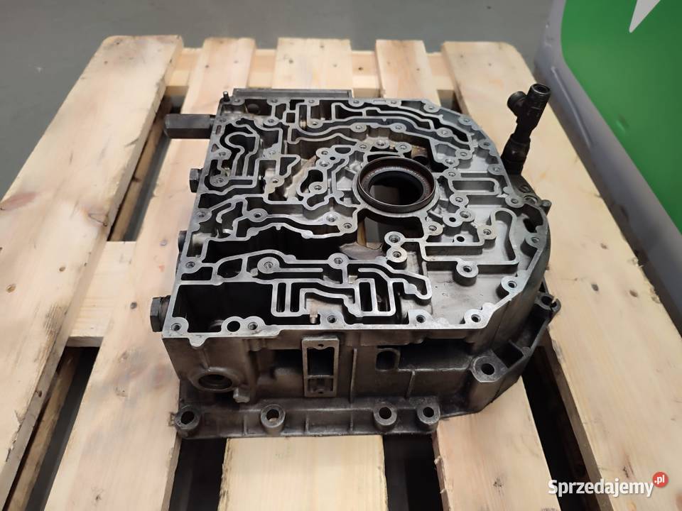 Pokrywa karter skrzyni biegów R184046 JOHN DEERE Wilkowo