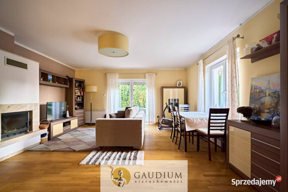 Kameralny dom w Rumi Rumia