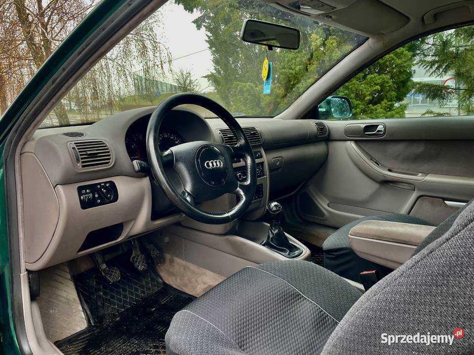 ŚliczneZdroweAudiA38L1998r16Benzyna140PrzKlimaDłO welurowa tapicerka Zduńska Wola