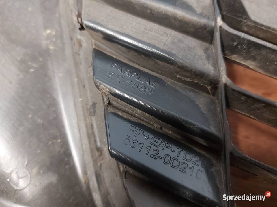 TOYOTA YARIS III P13 zderzak przód osobowe