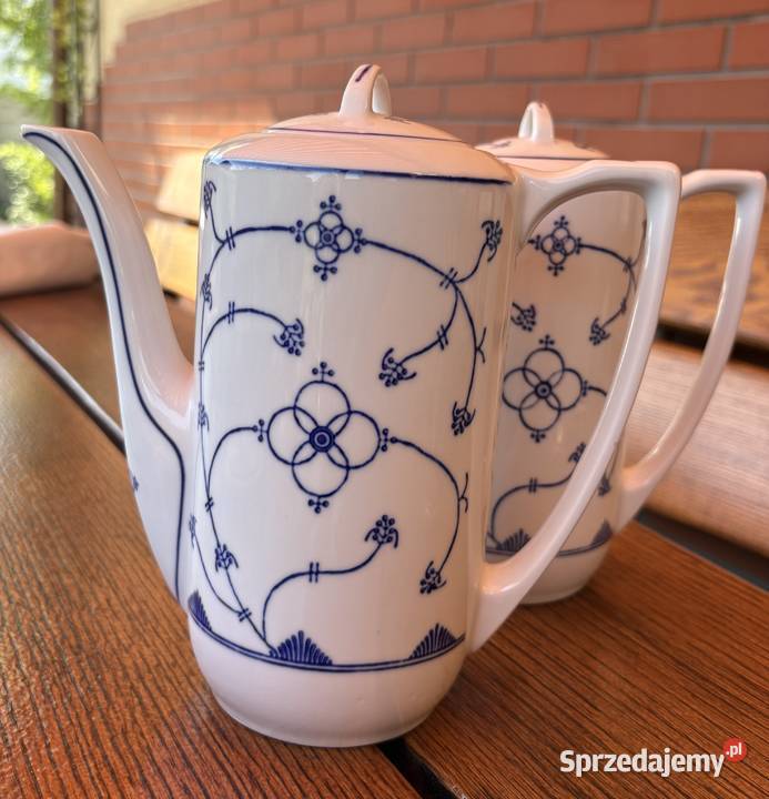 Jger Eisenberg Blau Saks porcelanowy dzbanek NRD niebieski Legnica