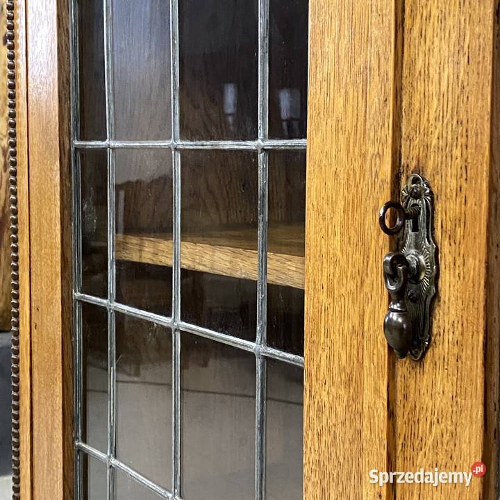 Klasyczna witryna dębowa poł XX w Budno