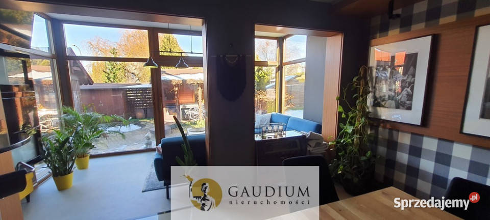 Tczew dom z trzema osobnymi mieszkaniami sprzedam