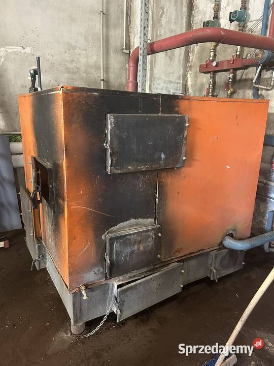 Piec kocioł 250 kW drewno zrębka trocina biomasa Bobrowo