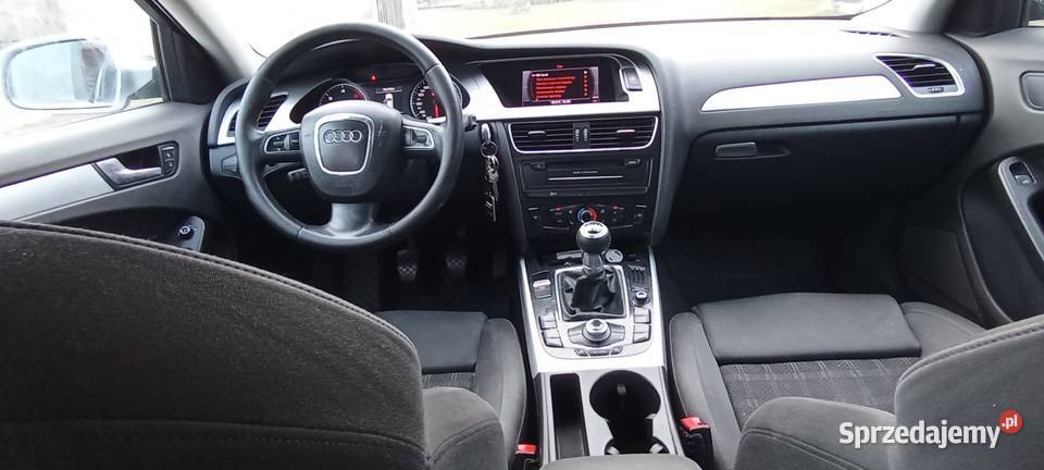 AUDI A4 B8 20 CR TDI 143 FULL LEDY MMI Model