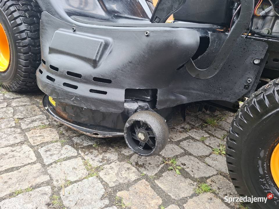 Mc Culloch traktor kosiarka 1 w ogrodach