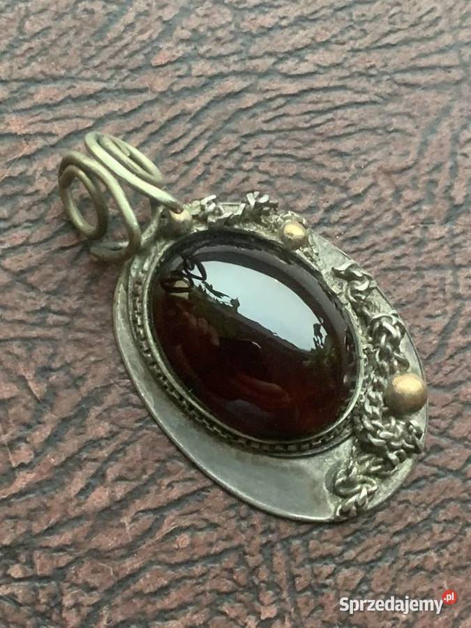 Zabytkowa broszka Łowicz